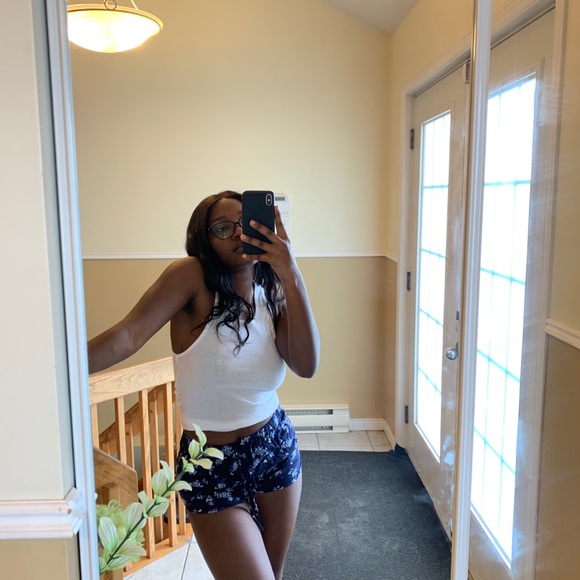 Divided and H&M flowery shorts - Picture 12 of 13